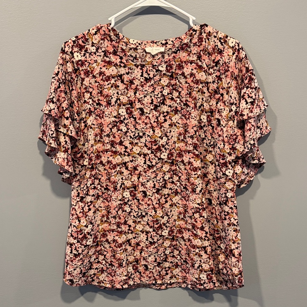 Maurices Floral Blouse. Womens size medium top.